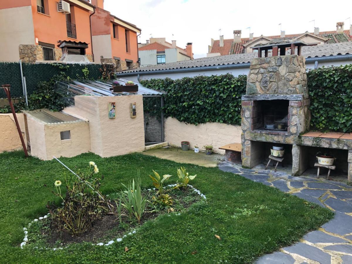 Pension Trescasas Bagian luar foto